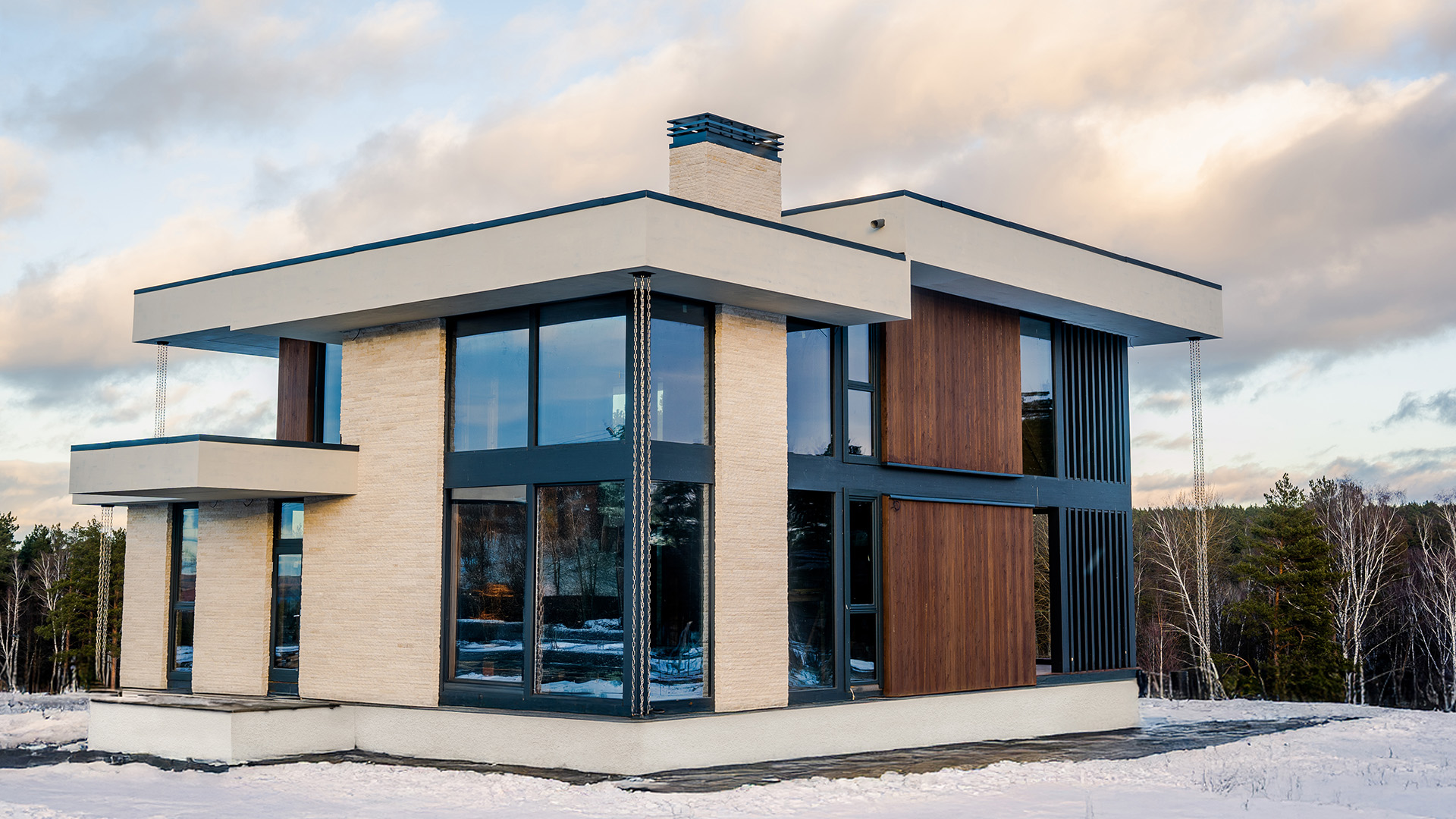 Дом 270 м² на участке 9,95 сот